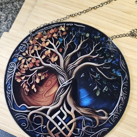 Dramatic Two Season Tree Suncatcher - Picture 4 of 7